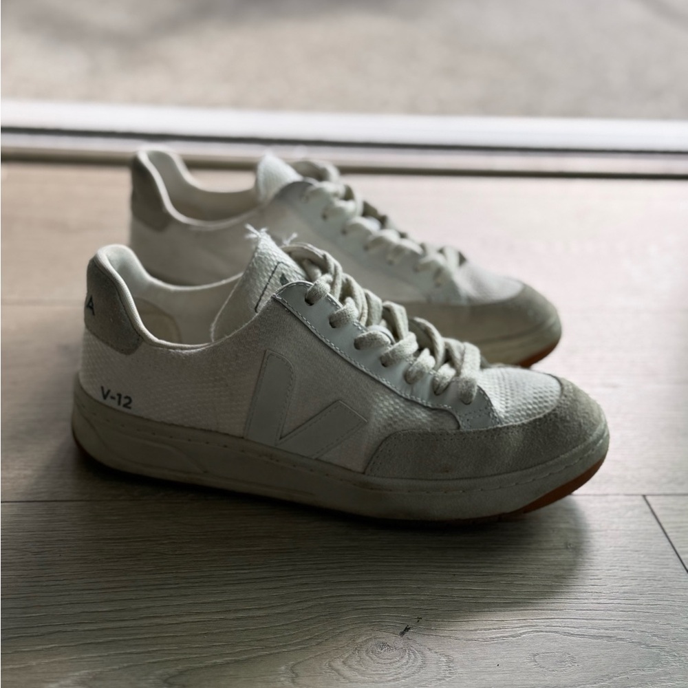 Veja V-12 Sneakers